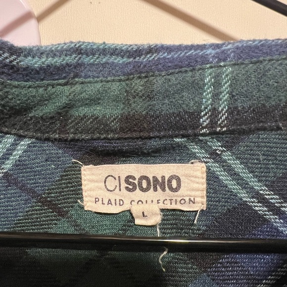 5/$20 Super cute button up flannel - Picture 3 of 3